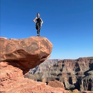 Meet your Posher, Lindsey